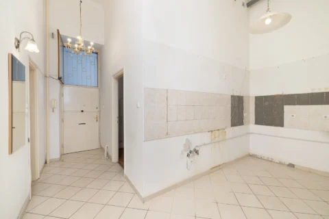 Classical, spacious one-bedroom apartment for SALE in downtown district V.