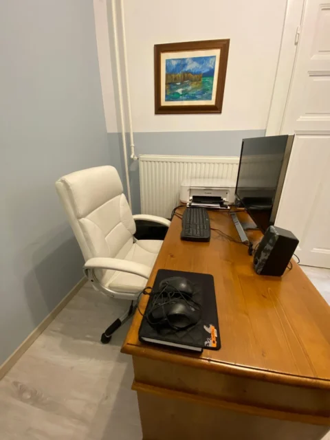 Spacious 4 Room Apartment for Rent in Damjanich street