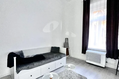 Fully Renovated Studio for rent in Tömő street – close to Semmelweis University