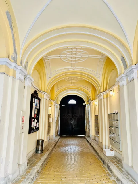 Classical, spacious one-bedroom apartment for SALE in downtown district V.