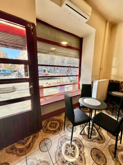 Étterem eladó minden berendezéssel az Üllői úton a Corvin közelében