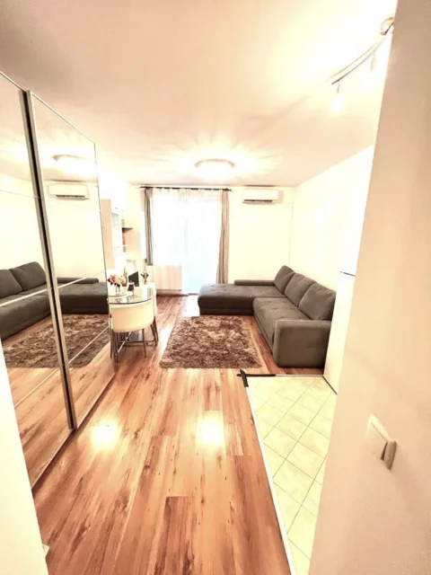 Modern garzonlakás privát garázzsal KIADÓ a VIII. kerületben 