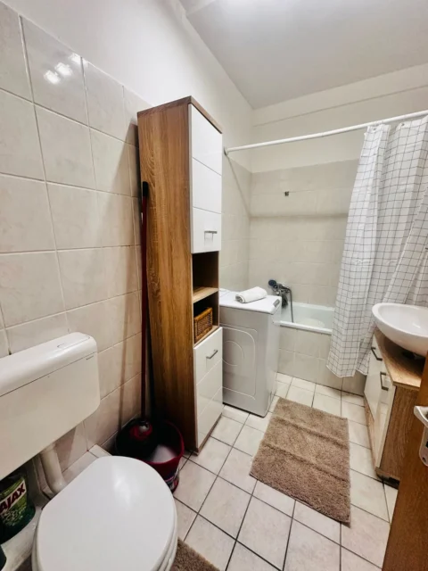 Bright One-bedroom Apartment for SALE in FUTÓ street – close to CORVIN Promenade