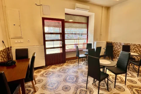 Étterem eladó minden berendezéssel az Üllői úton a Corvin közelében