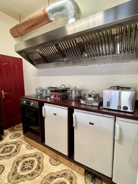 Étterem eladó minden berendezéssel az Üllői úton a Corvin közelében