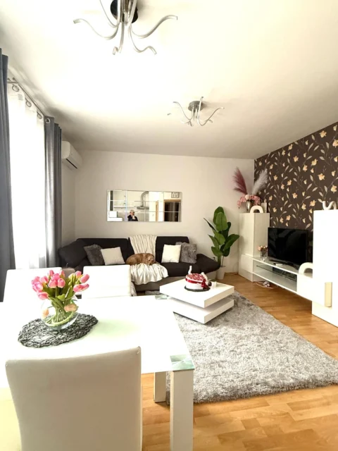 Bright One-bedroom Apartment for SALE in FUTÓ street – close to CORVIN Promenade