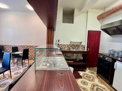 Étterem eladó minden berendezéssel az Üllői úton a Corvin közelében