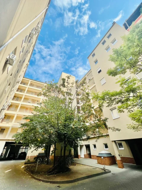 Bright One-bedroom Apartment for SALE in FUTÓ street – close to CORVIN Promenade