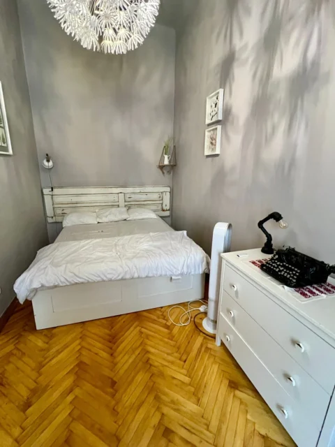 Furnished one-bedroom for SALE next to Wesselényi street