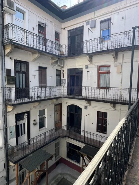 Furnished one-bedroom for SALE next to Wesselényi street