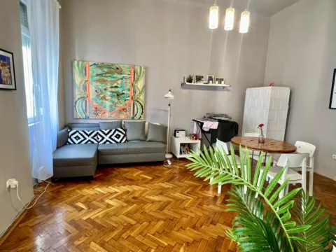 Furnished one-bedroom for SALE next to Wesselényi street