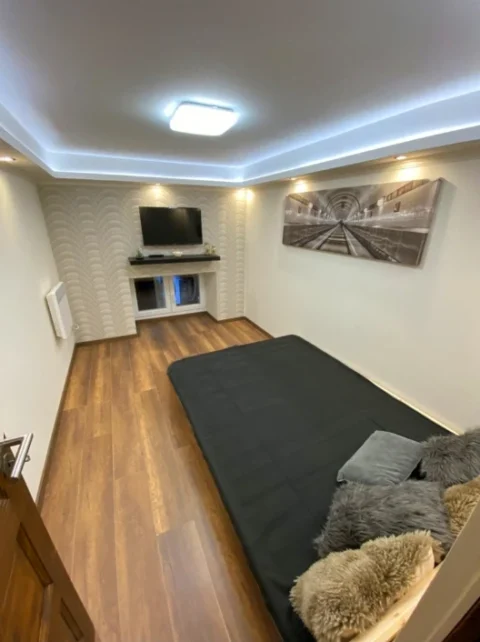 Felújított két hálószobás duplex kiadó a Blaha és a Keleti utca között