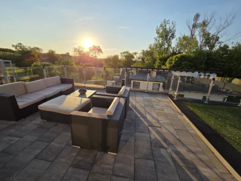 Luxus duplex ikerházfél tetőterasszal Szent-Imre kertvárosban