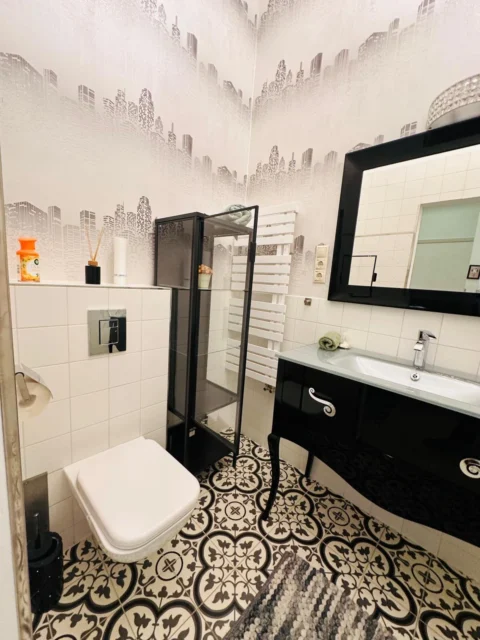 Stylish 2-Bedroom Apartment for Rent in Downtown – Papnövelde Street