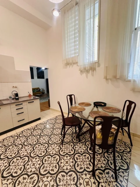 Stylish 2-Bedroom Apartment for Rent in Downtown – Papnövelde Street