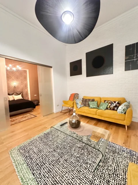 Stylish 2-Bedroom Apartment for Rent in Downtown – Papnövelde Street