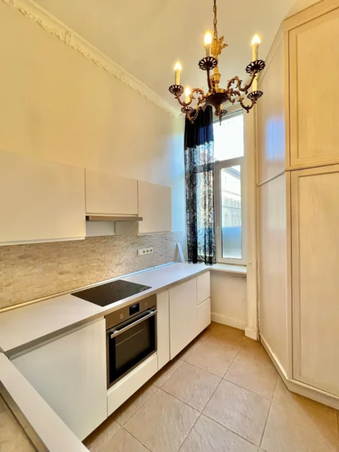 Spacious One-bedroom FOR SALE in Teréz körút