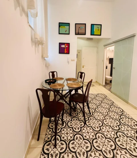 Stylish 2-Bedroom Apartment for Rent in Downtown – Papnövelde Street