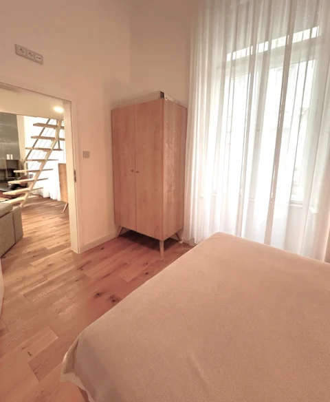 Luxury 2 bedroom +half room Apartment in Veres Pálné street