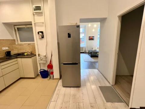  Stylish Renovated One-bedroom property FOR SALE with storage