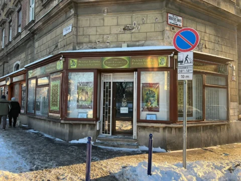 Commercial Property for Sale in Budapest next to Nagyvárad square