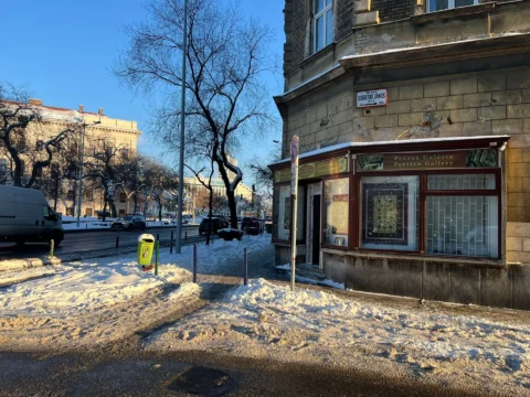 Commercial Property for Sale in Budapest next to Nagyvárad square