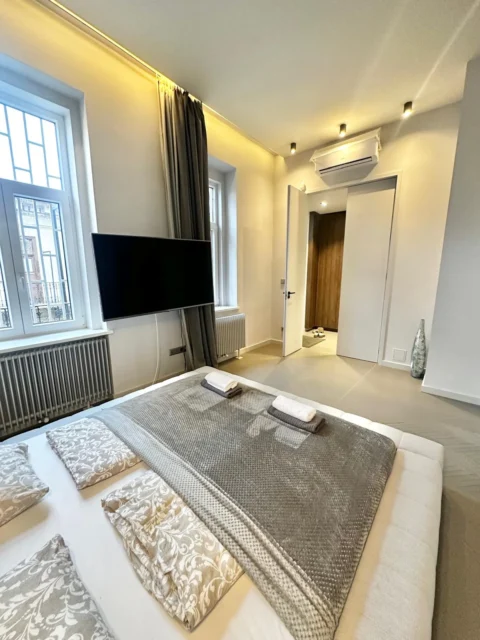 Luxury 2 Bedroom Apartment for Rent on Bajcsy-Zsilinszky Road