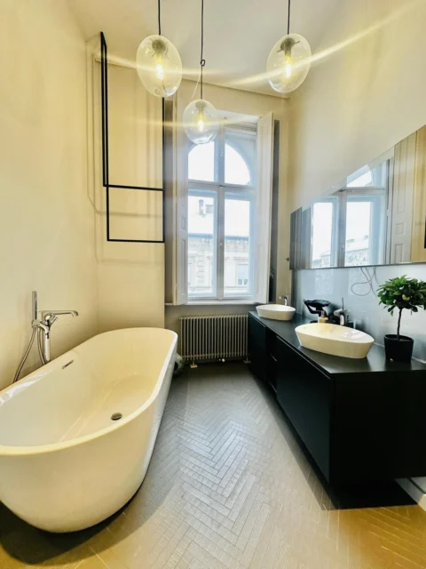 Luxury 2 Bedroom Apartment for Rent on Bajcsy-Zsilinszky Road