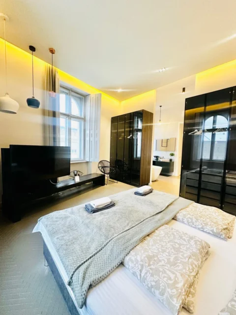 Luxury 2 Bedroom Apartment for Rent on Bajcsy-Zsilinszky Road