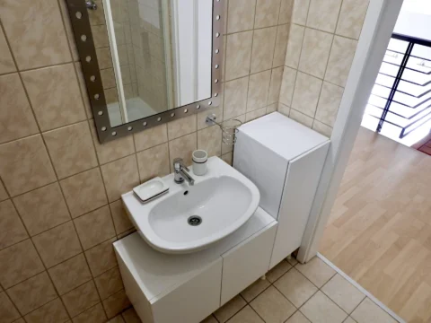 Spacious Apartment for Rent close to Corvin Promenade with gallery