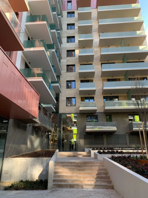 Newly Built One-bedroom Apartment for Rent in Corvin Grand