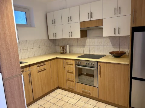 Spacious Apartment for Rent close to Corvin Promenade with gallery