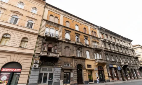 Luxury 2 Bedroom Apartment for Rent in Nagymező street