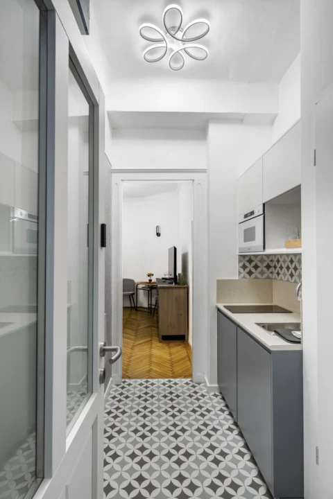 Renovated  Studio apartment for Rent in Dessewffy street – close to Nyugati Realway station