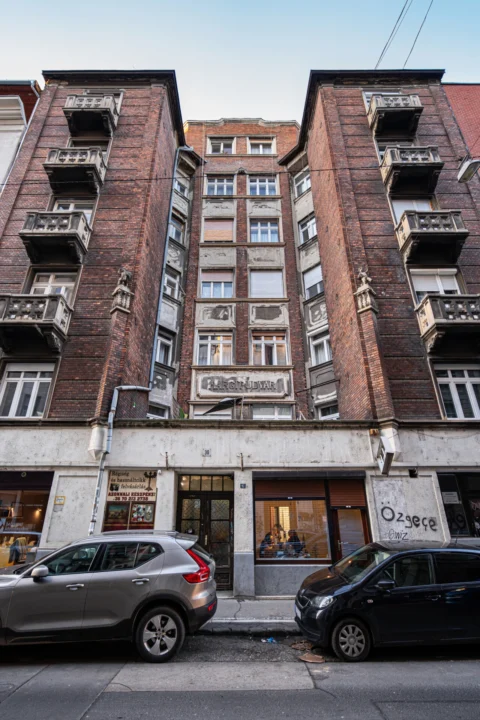 Renovated  Studio apartment for Rent in Dessewffy street – close to Nyugati Realway station