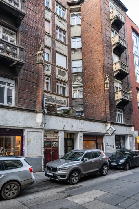 Renovated  Studio apartment for Rent in Dessewffy street – close to Nyugati Realway station