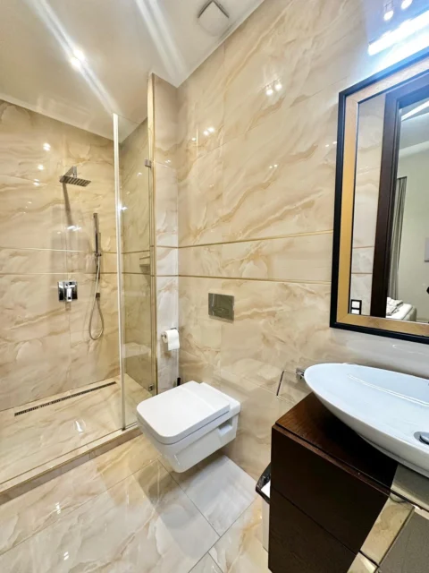 Luxury 2 Bedroom Apartment for Rent in Nagymező street