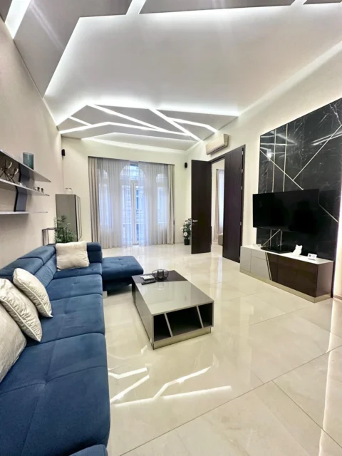 Luxury 2 Bedroom Apartment for Rent in Nagymező street