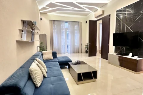 Luxury 2 Bedroom Apartment for Rent in Nagymező street