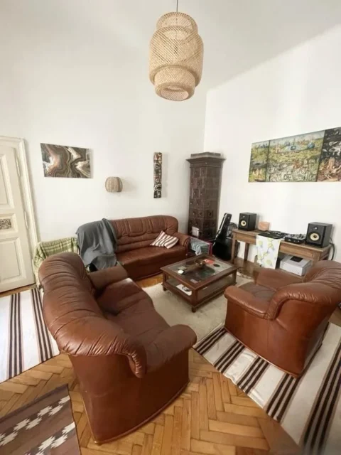 Cozy Apartment for Rent in Jósika street