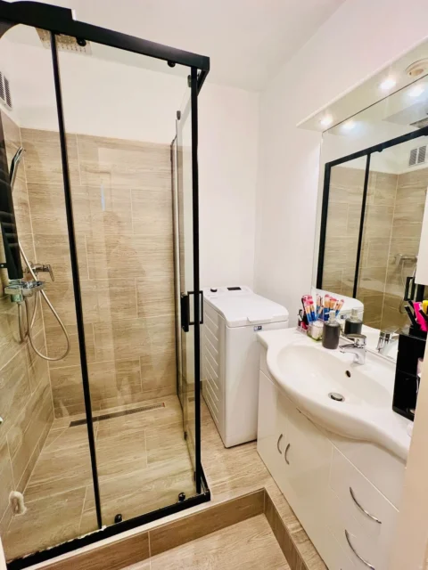 Renovated one-bedroom close to the Danube River