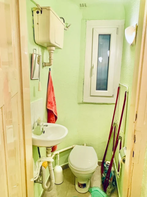Cozy studio apartment for sale near Orczy tér