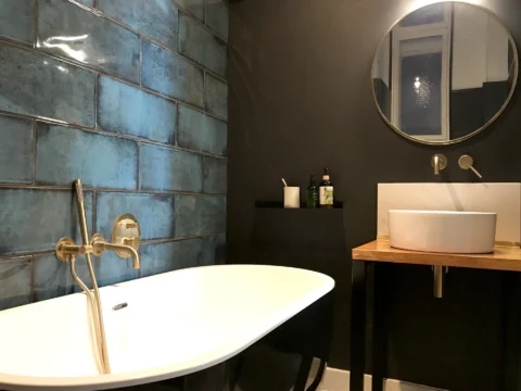 Fully Renovated 2 Bedroom 2 Bathroom Apartment for Rent in Rózsa street