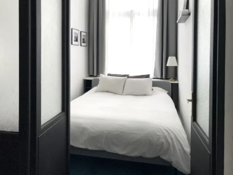 Fully Renovated 2 Bedroom 2 Bathroom Apartment for Rent in Rózsa street