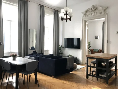 Fully Renovated 2 Bedroom 2 Bathroom Apartment for Rent in Rózsa street