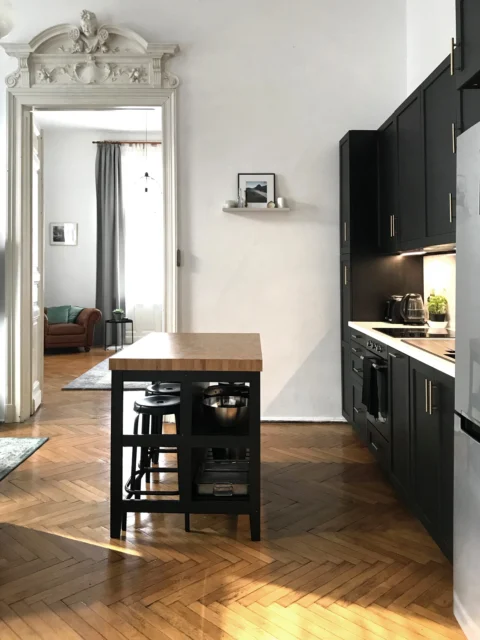 Fully Renovated 2 Bedroom 2 Bathroom Apartment for Rent in Rózsa street
