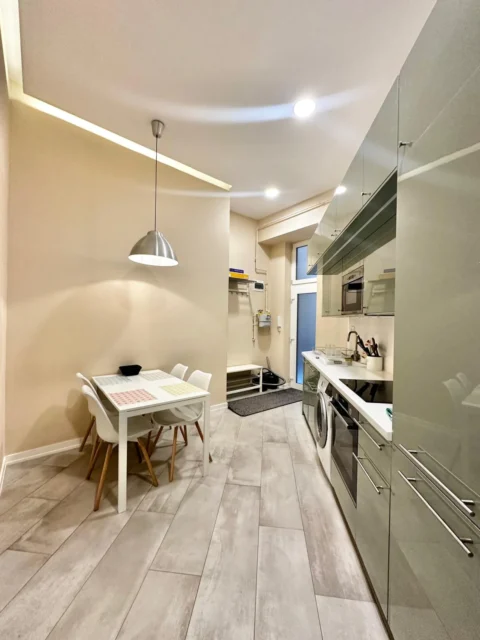 Stylish One-bedroom Apartment for Rent in Ráday street