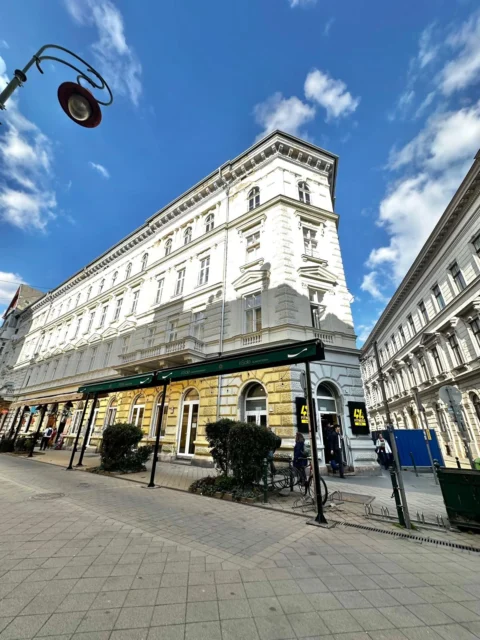 Stylish One-bedroom Apartment for Rent in Ráday street