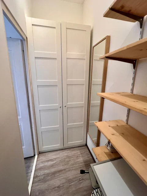 Renovated, very bright one-bedroom apartment for sale