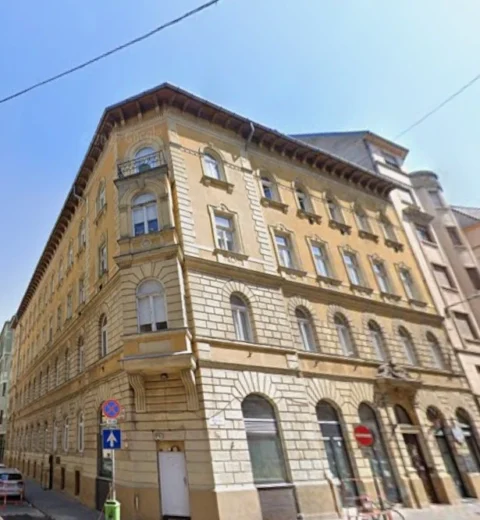 Renovated Stylish One-bedroom apartment for rent in Lónyay Street